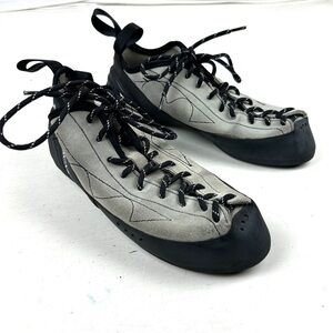 Mad Rock Phoenix Size EUR 41 1/2 , USA 8.5 Climbing Shoes Gray Black